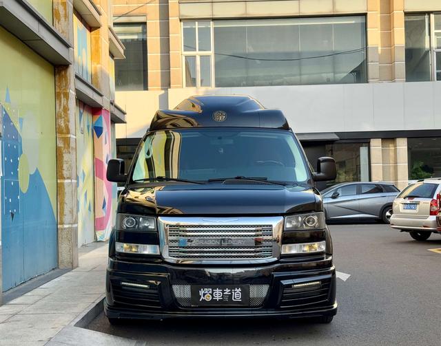 GMC Savana