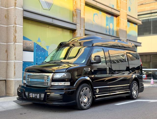 GMC Savana