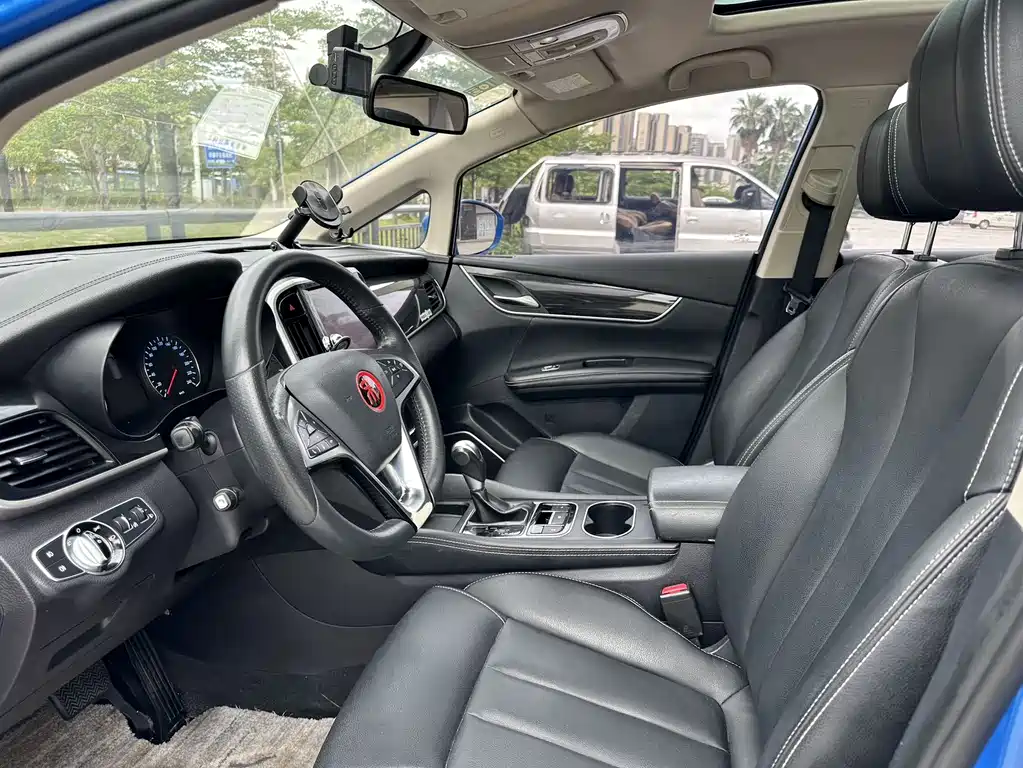 BYD MAX