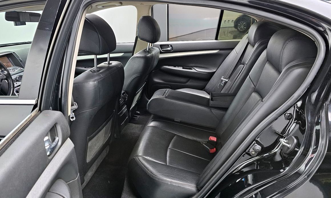 Infiniti G