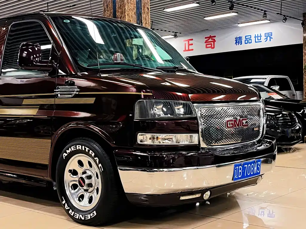 GMC Savana