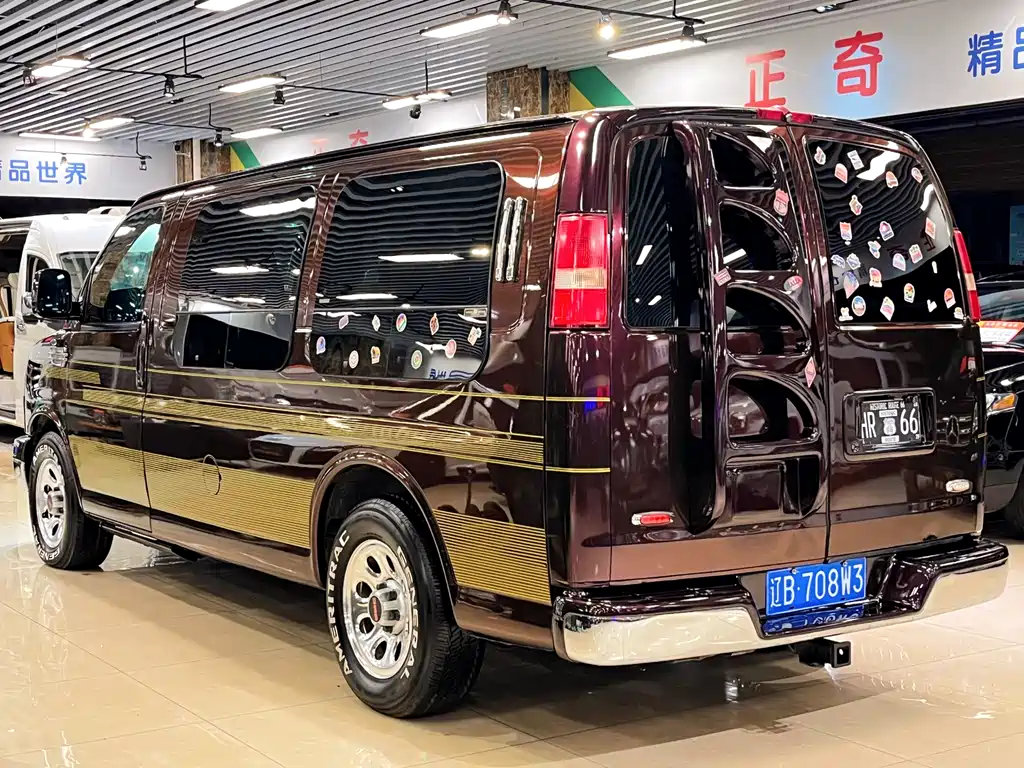 GMC Savana