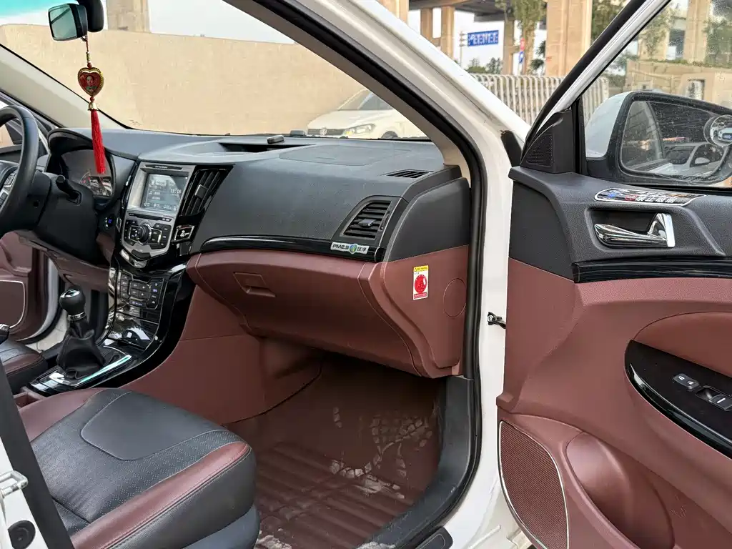 BYD Surui