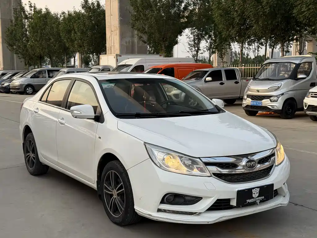 BYD Surui
