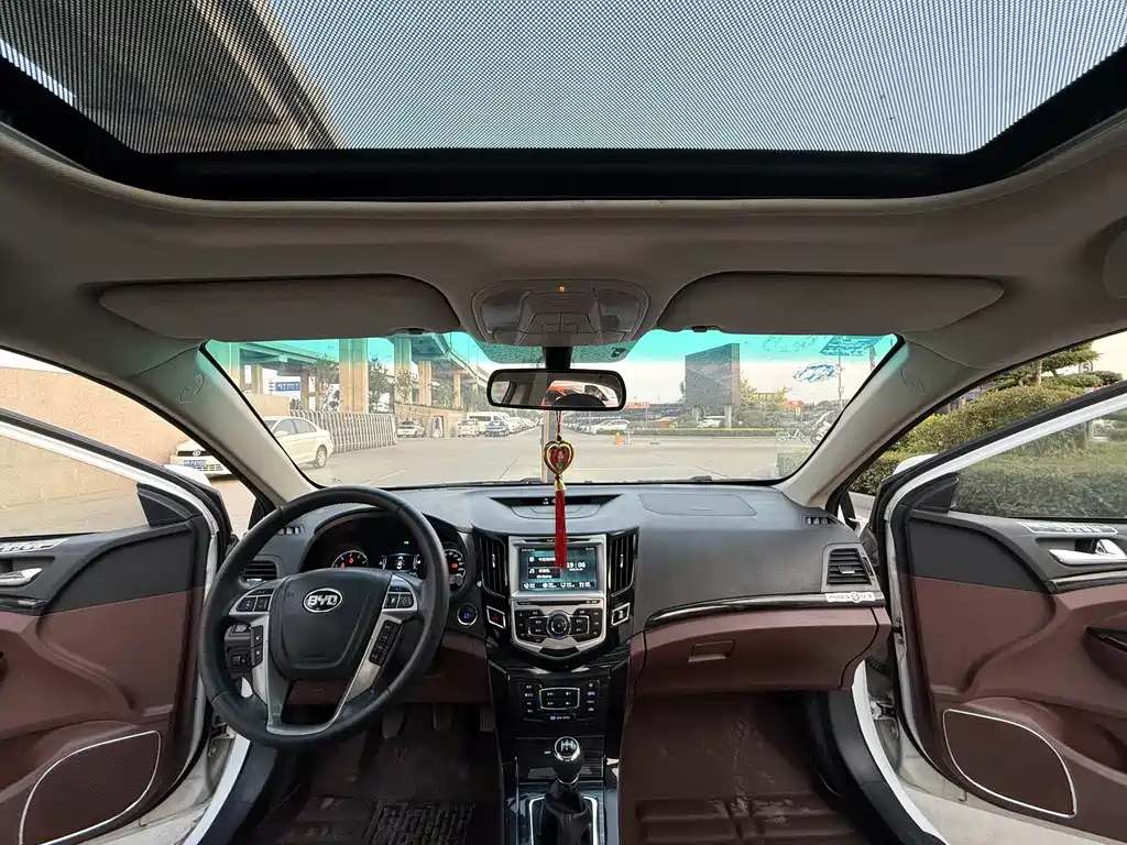 BYD Surui