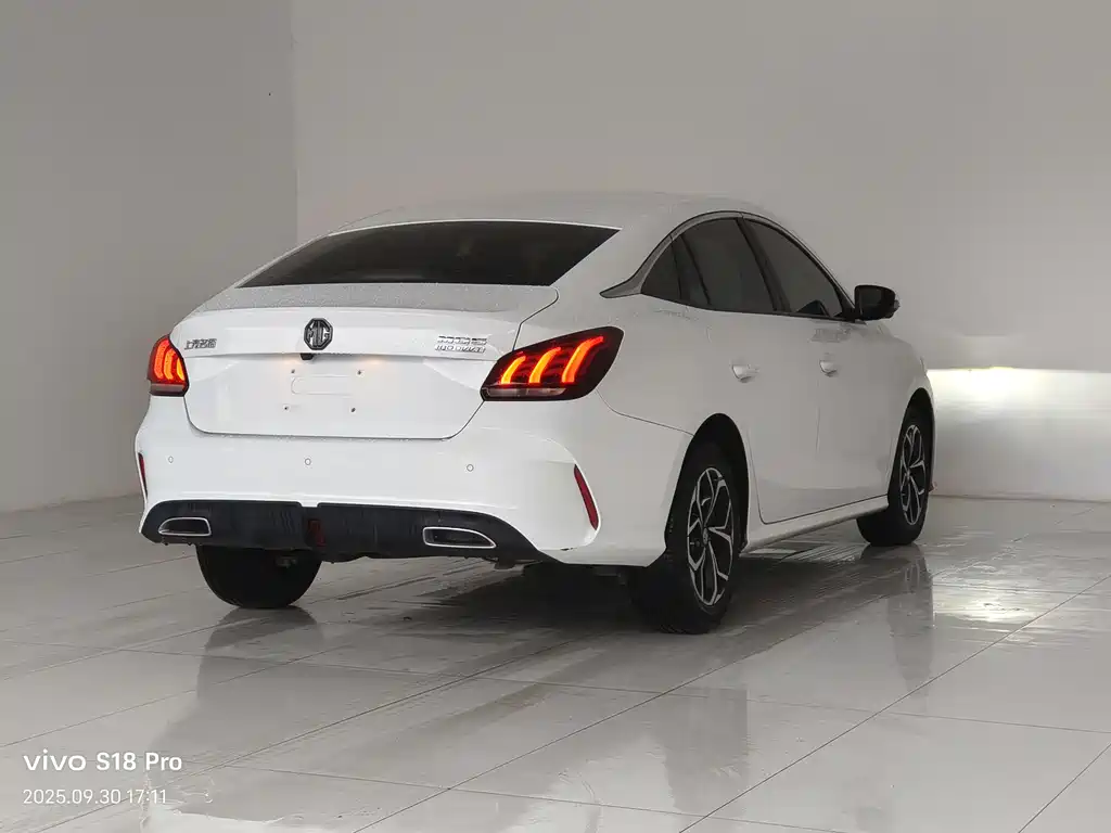 MG MG5