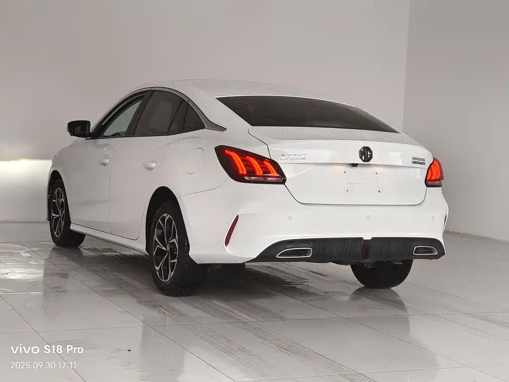 MG MG5