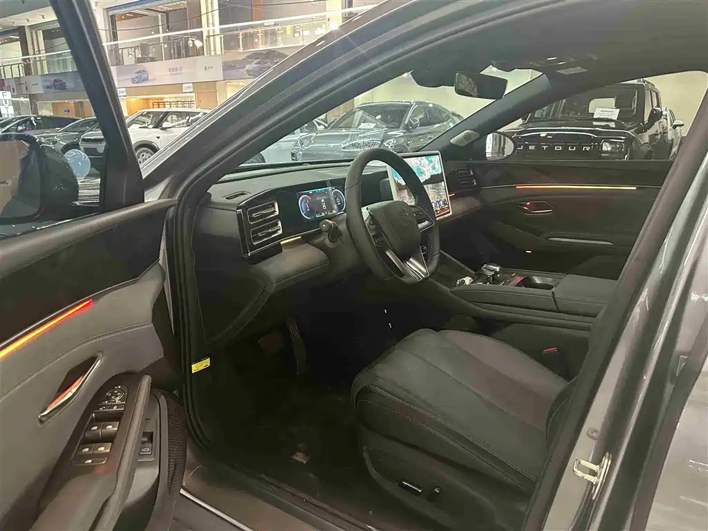 BYD Qin L