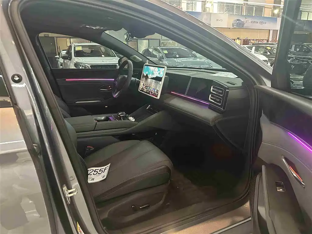 BYD Qin L