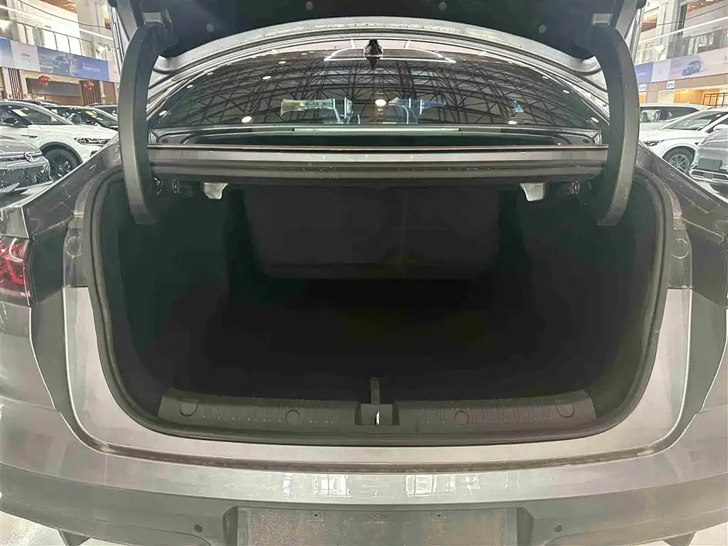 BYD Qin L