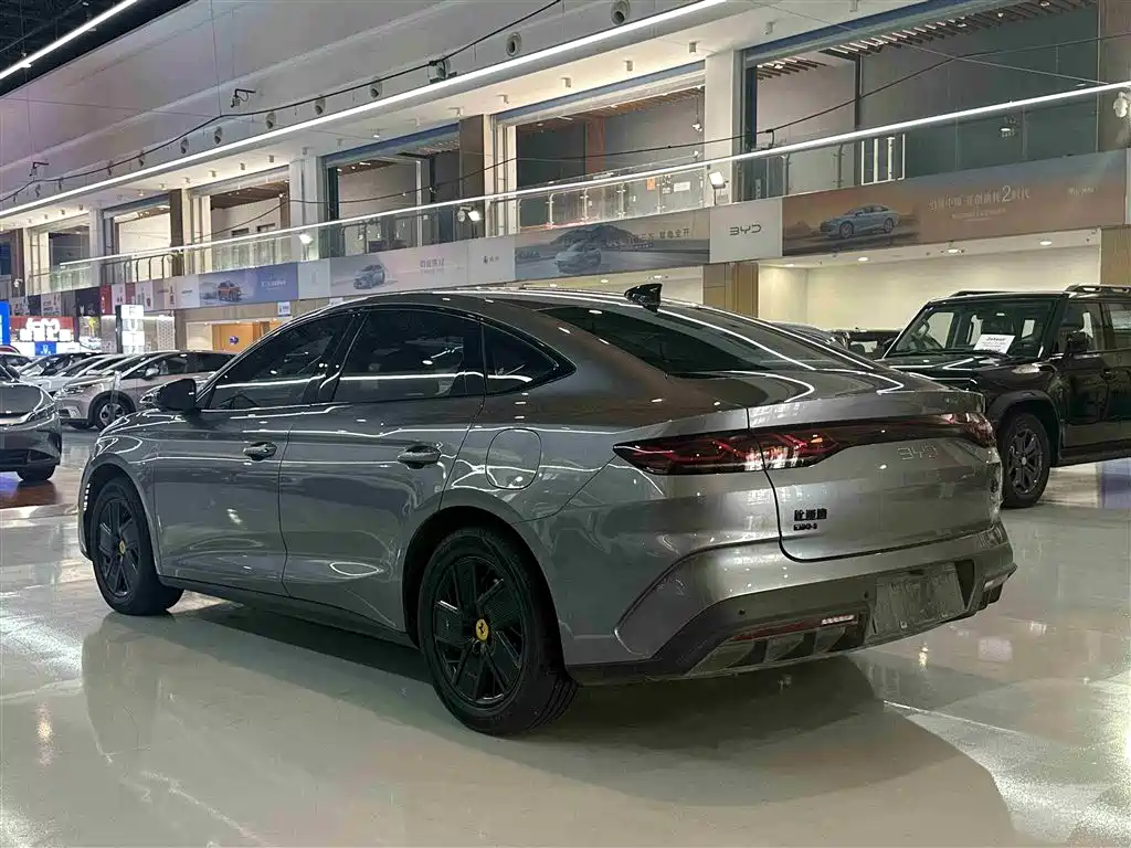 BYD Qin L