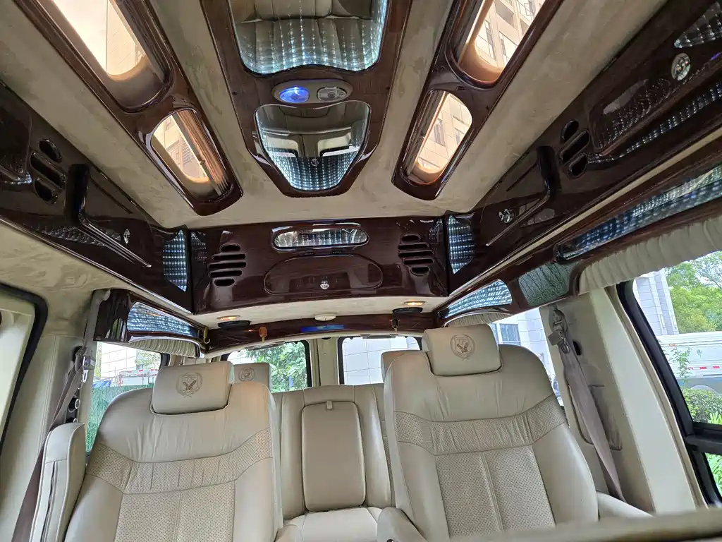 GMC Savana