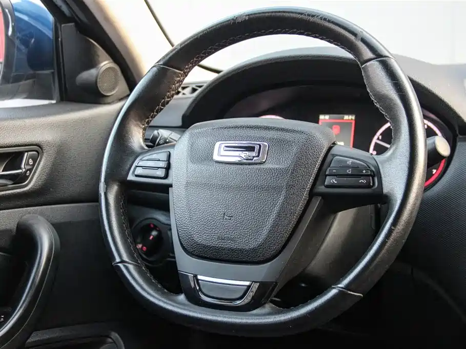 Qoros Qoros 5