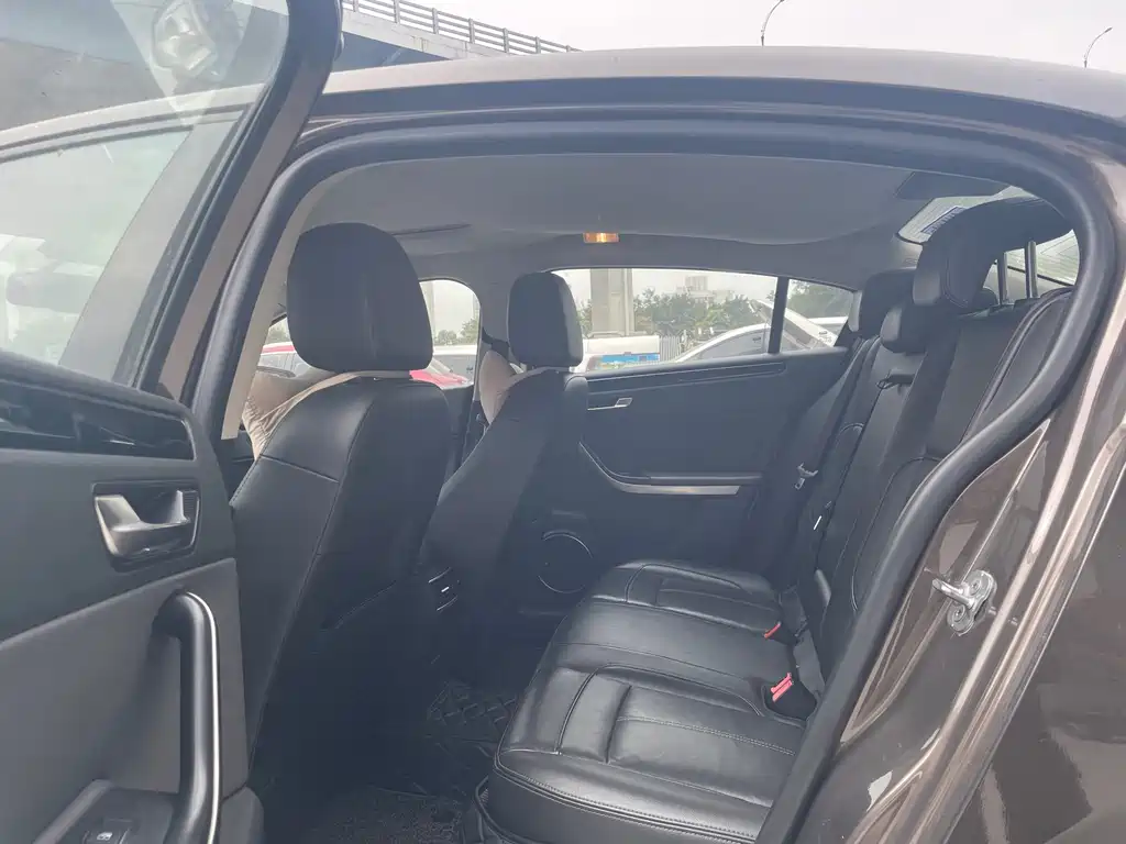 Qoros Qoros 3