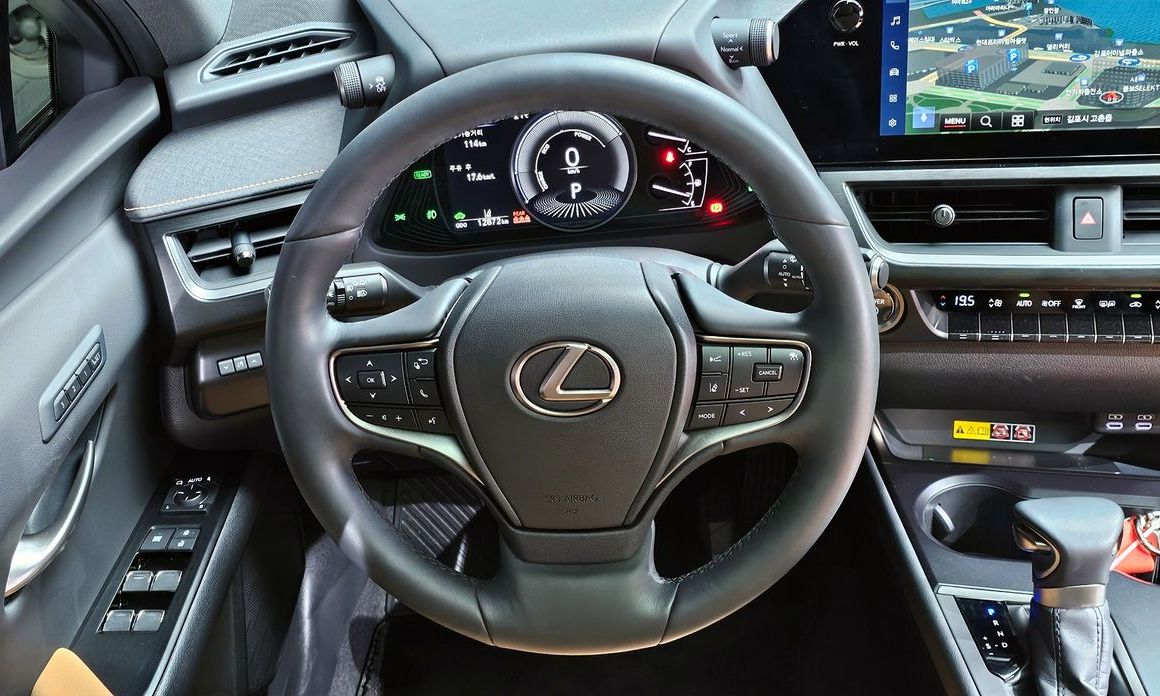 Lexus UX