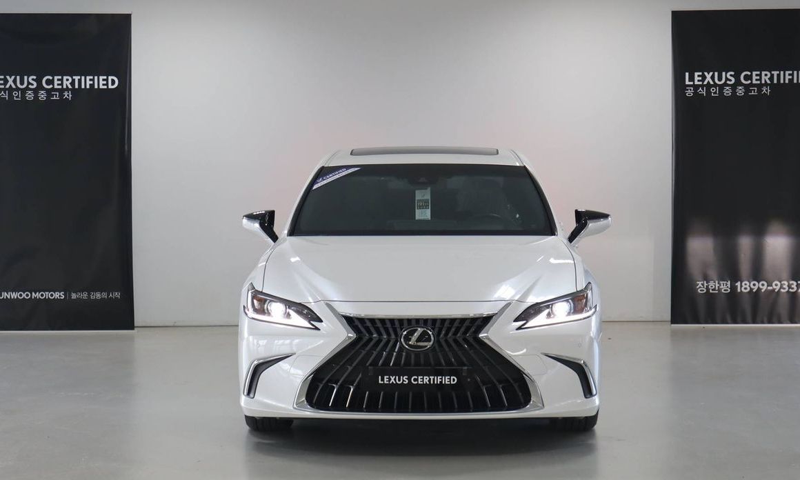 Lexus ES