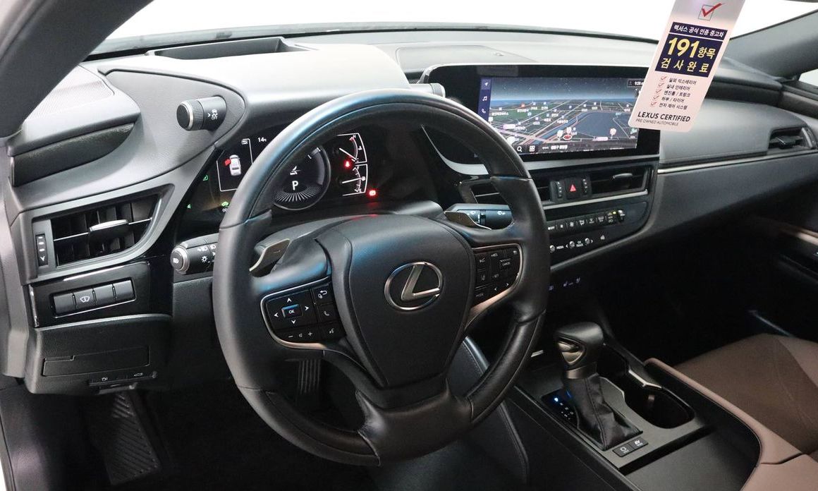 Lexus ES