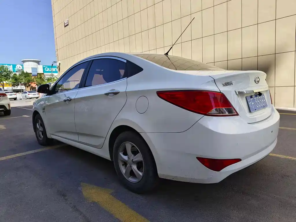 Hyundai Verna