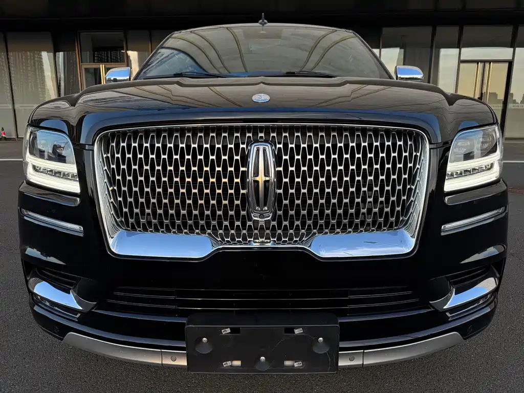 Lincoln Navigator