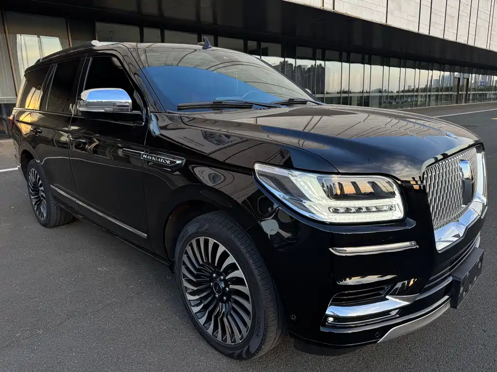 Lincoln Navigator