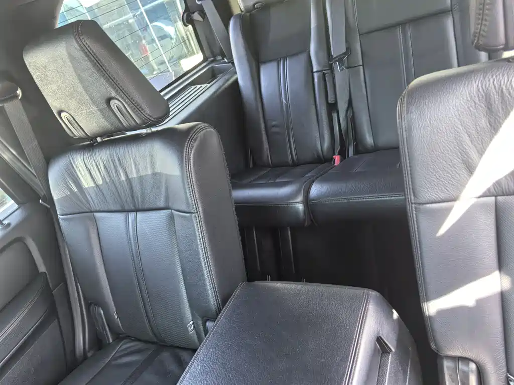 Lincoln Navigator