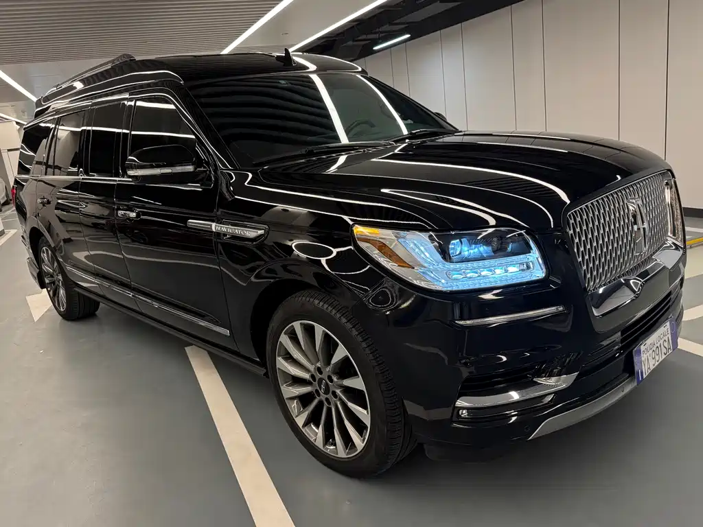 Lincoln Navigator