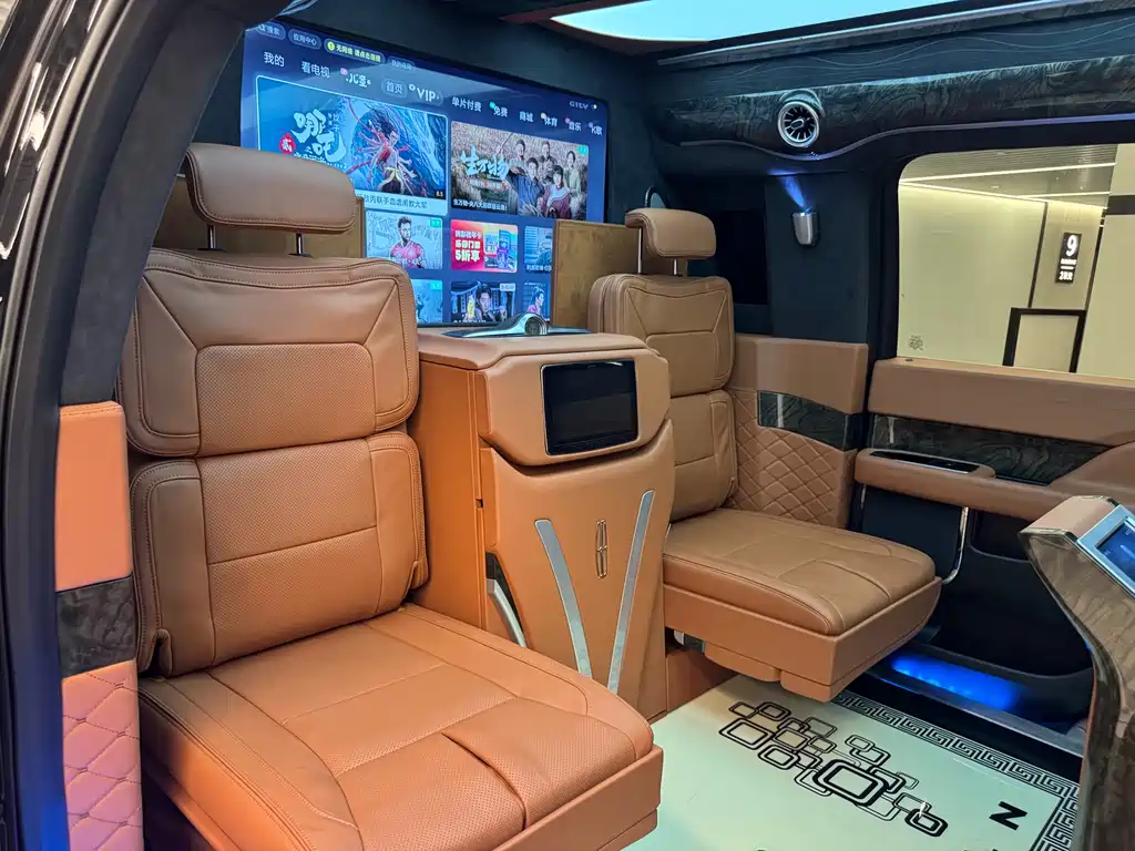 Lincoln Navigator