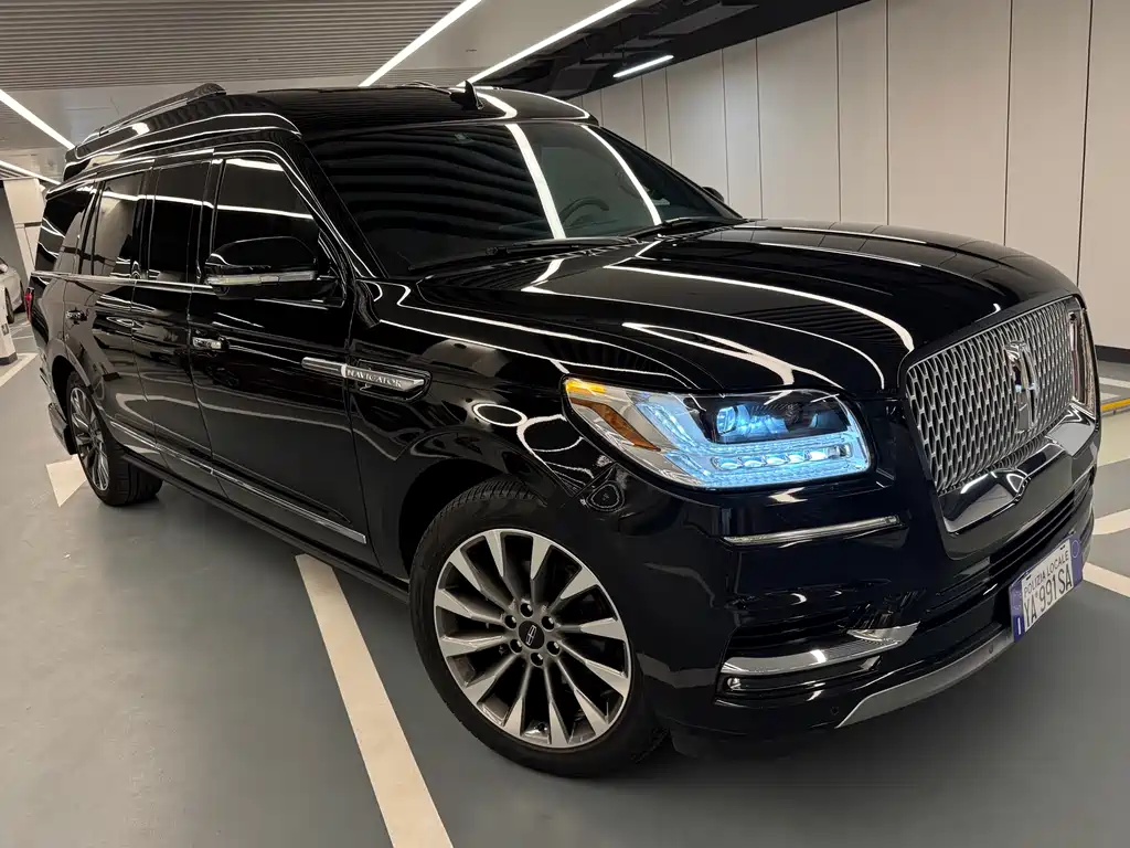 Lincoln Navigator