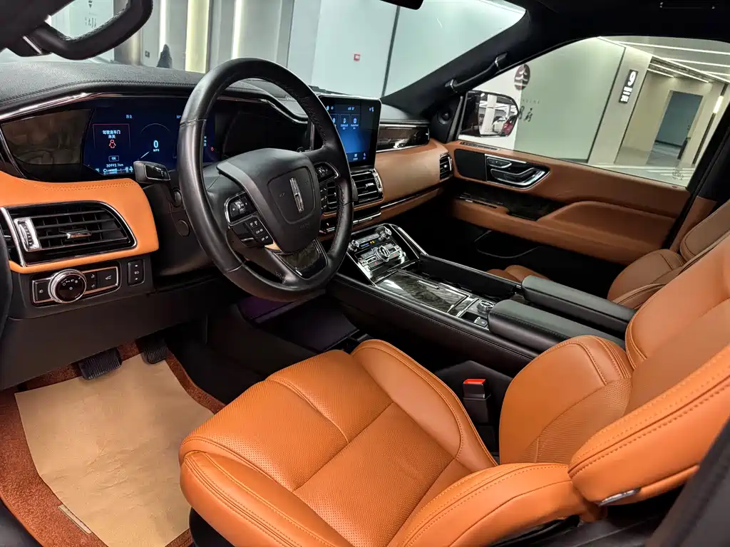 Lincoln Navigator