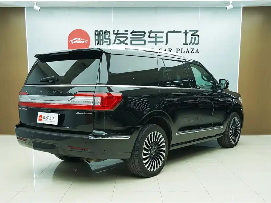 Lincoln Navigator