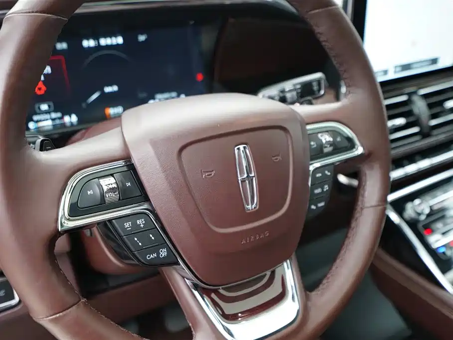 Lincoln Navigator