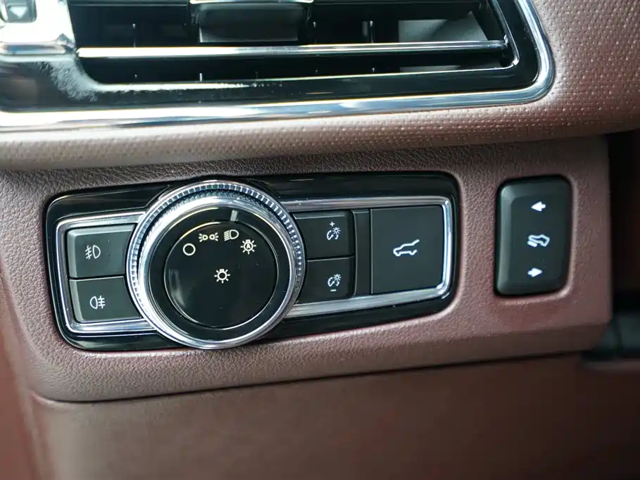 Lincoln Navigator