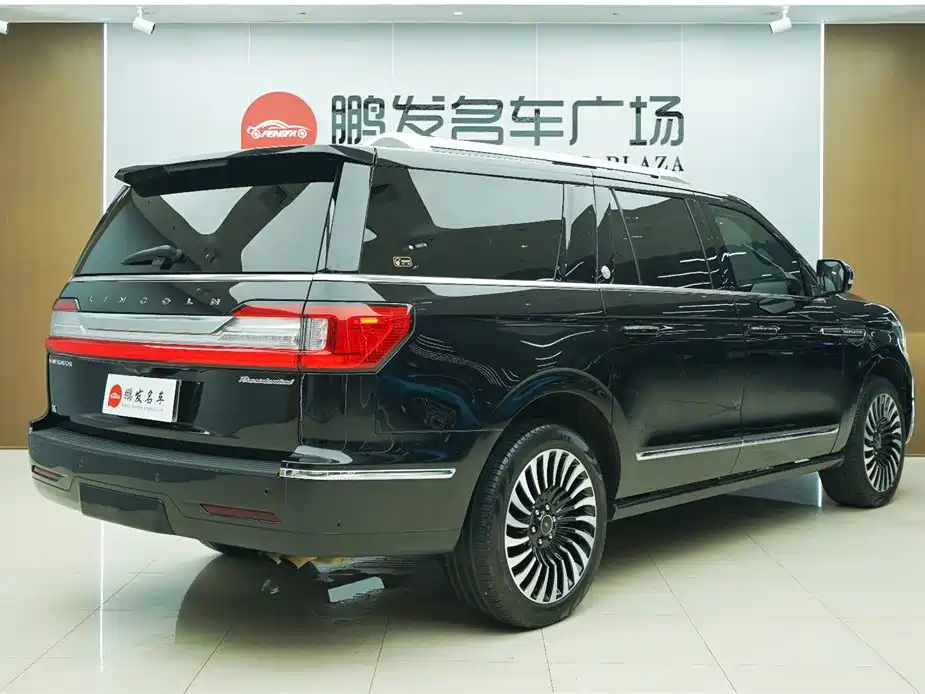Lincoln Navigator