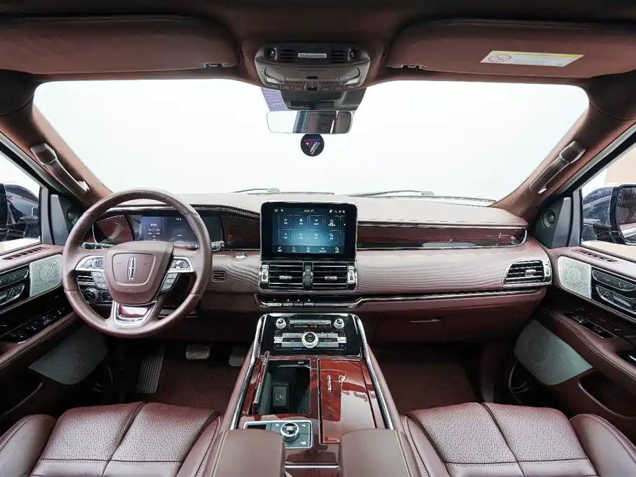Lincoln Navigator