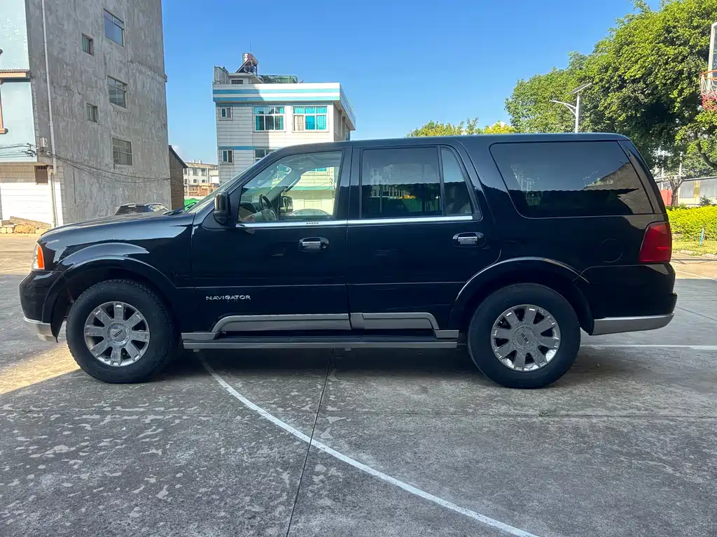 Lincoln Navigator