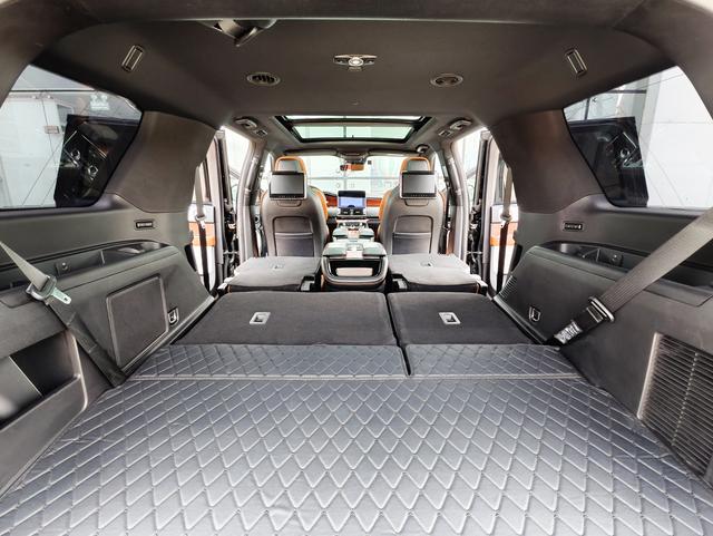 Lincoln Navigator