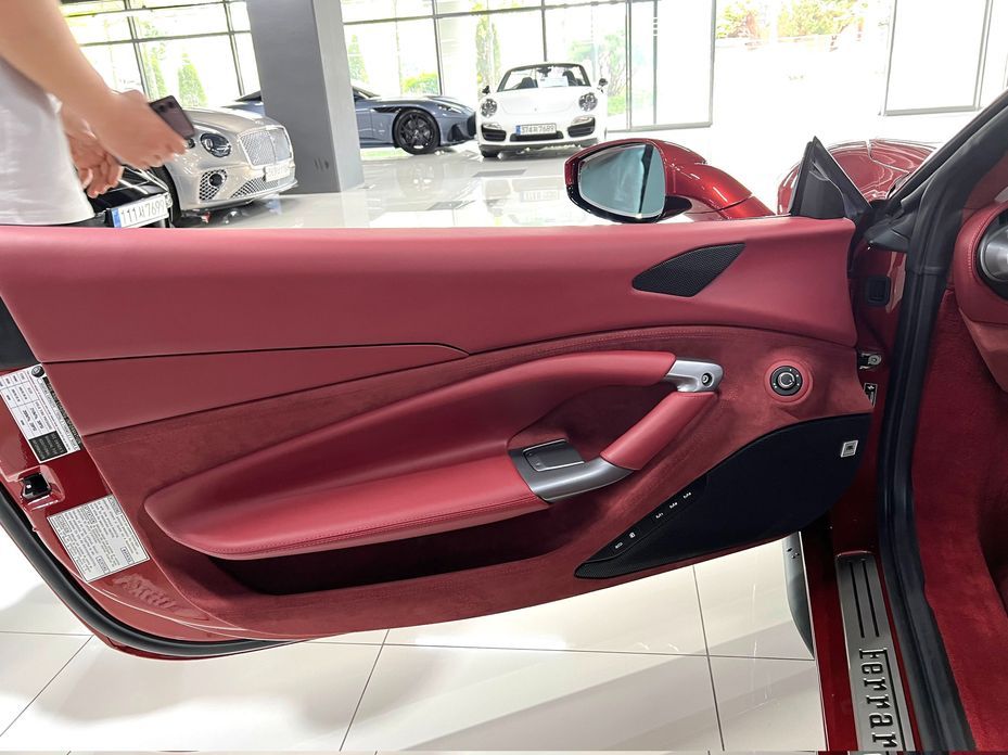 Ferrari F8