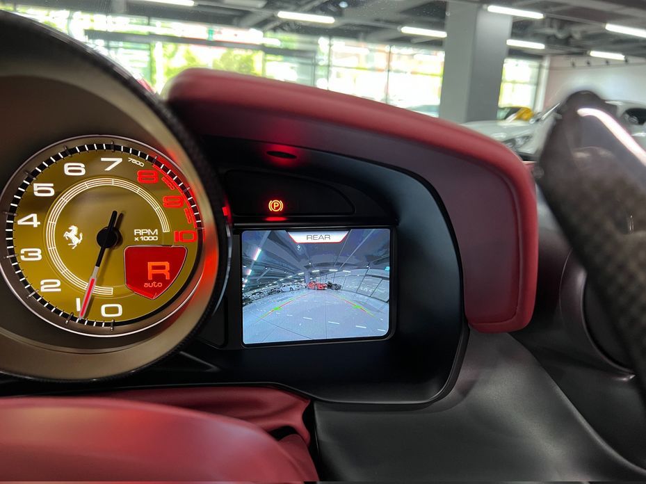Ferrari F8