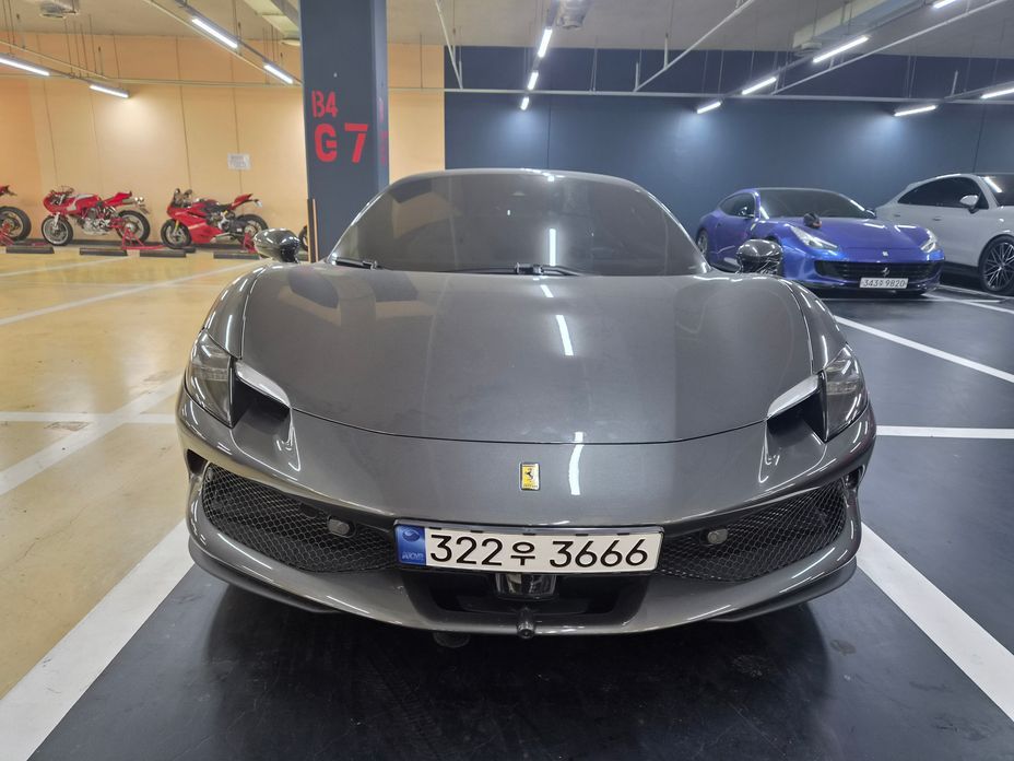 Ferrari 296