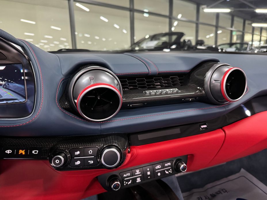 Ferrari 812