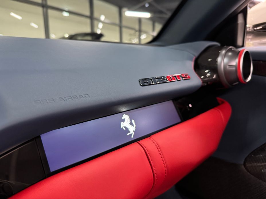 Ferrari 812