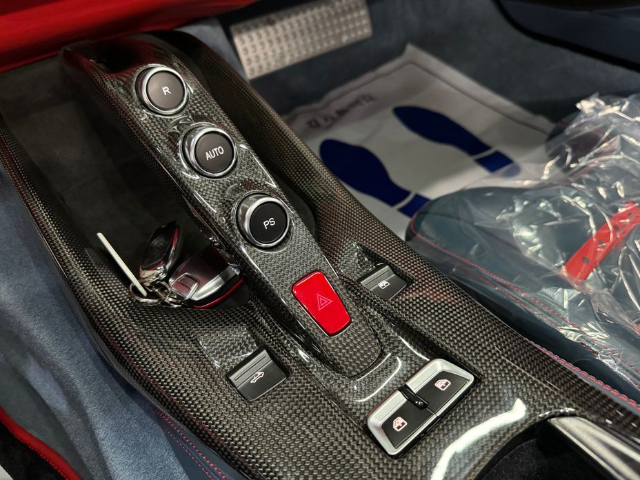 Ferrari 812