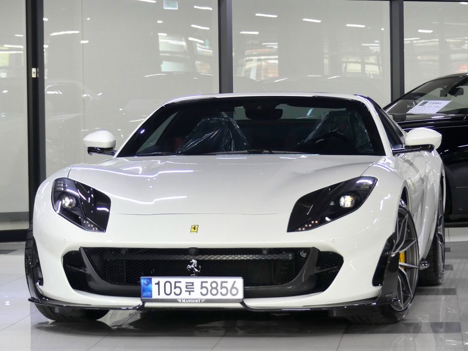 Ferrari 812