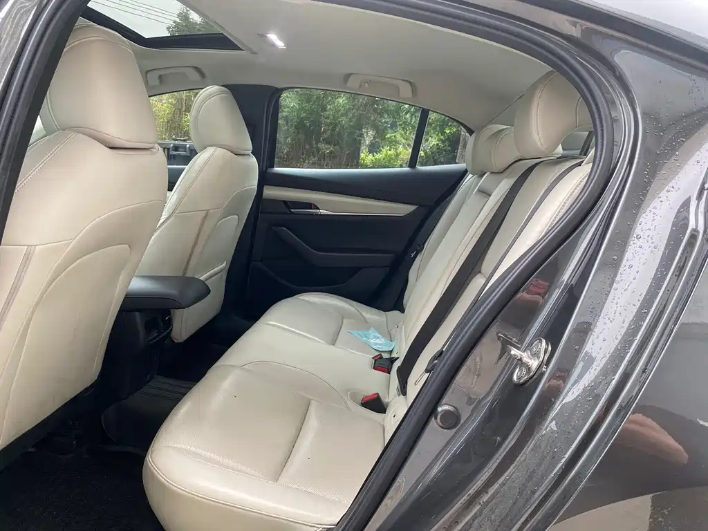 Mazda 3 Axela