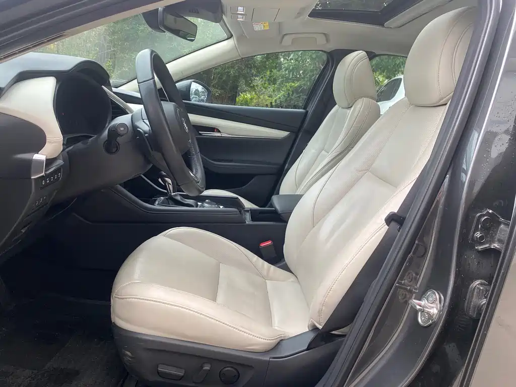 Mazda 3 Axela