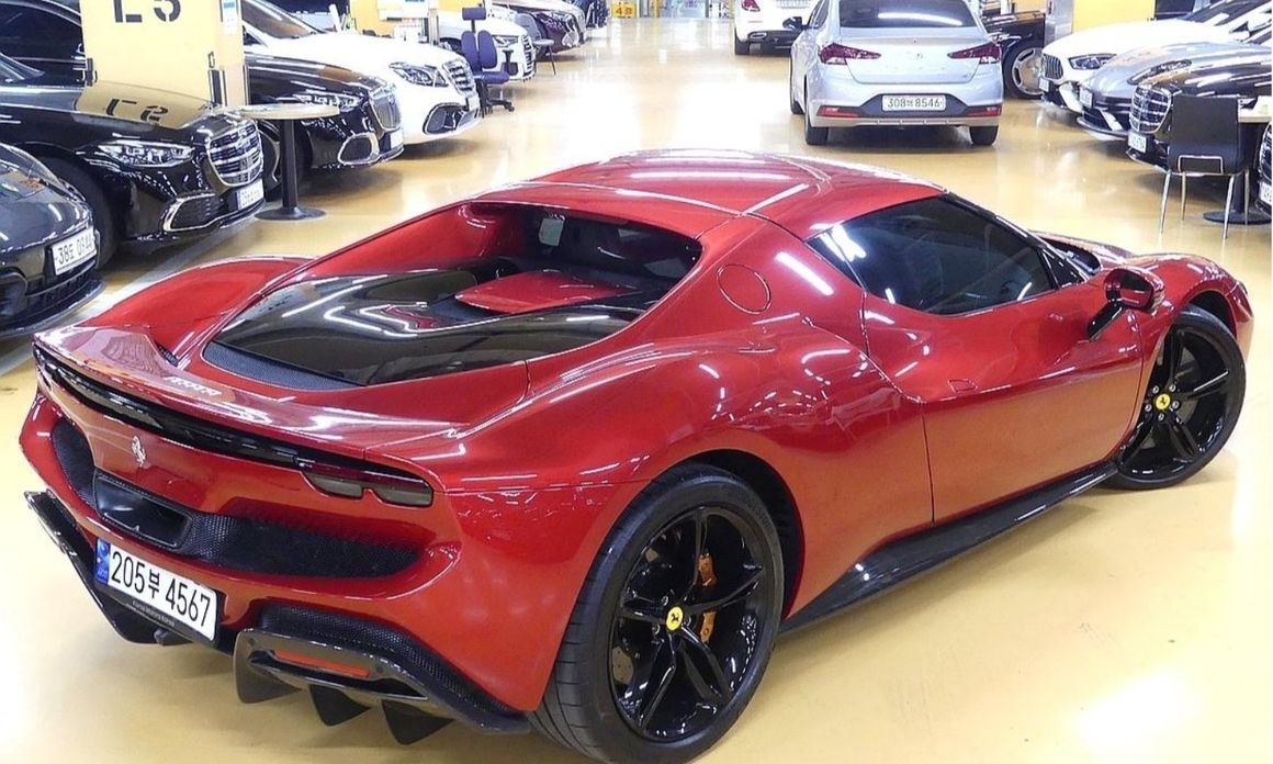 Ferrari 296