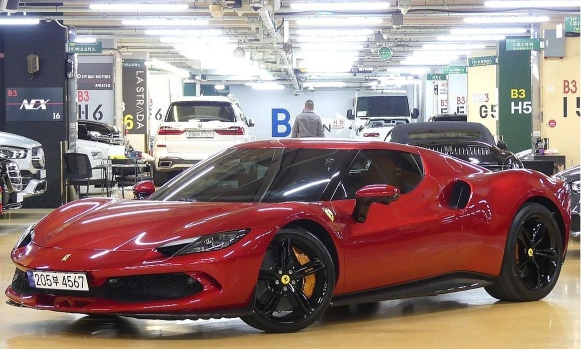 Ferrari 296