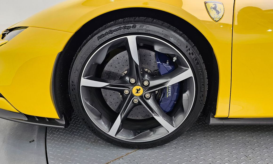 Ferrari SF90