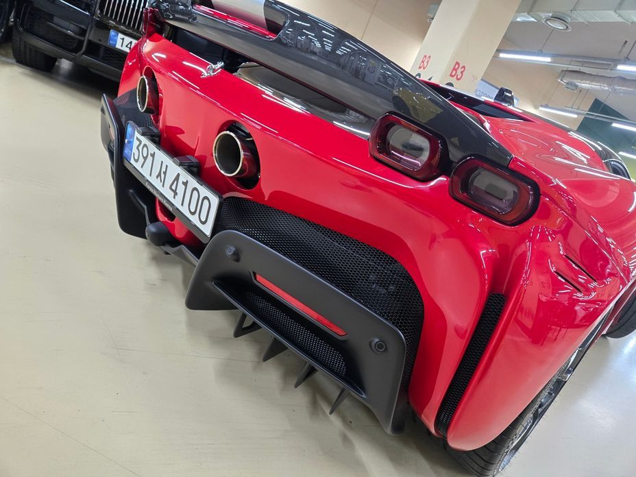Ferrari SF90