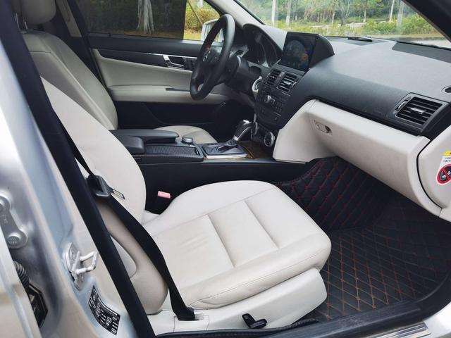 Mercedes-Benz Mercedes-Benz C-Class